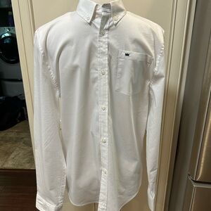 Young men’s long sleeve button up dress shirt